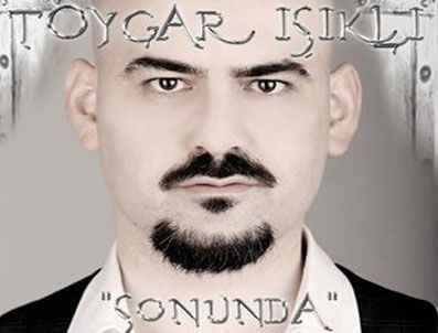 EDİP AKBAYRAM - Toygar Işıklı 'Sonunda' albümü ile müzik marketlerde