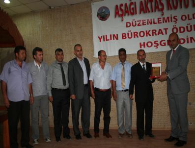 FERHAT AKKUŞ - Tuzluca'da Yılın Belediye Başkanı Ve Bürokratları Seçildi