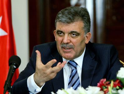Abdullah Gül'den yeni kadrolara onay