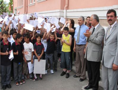 Amasya'da 65 Bin Öğrenci Karne Aldı