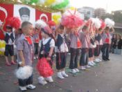 Anaokulu Öğrencilerinin Mezuniyet Sevinci