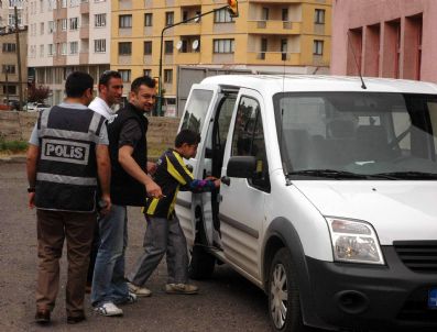 EMRE AYDIN - Erzurum'da Polis Nezaretinde Karne Dağıtımı