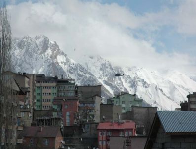 GEDIKTEPE - Hakkari'de helikopter   hareketliliği