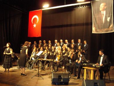 AYDıN KÜLTÜR MERKEZI - Aydın'da Klasik Türk Müziği Gecesi