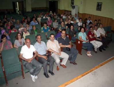 KADıNıN FENDI - Devrek'te 'Kadının Fendi' Adlı Tiyatro Oyunu Sergilendi