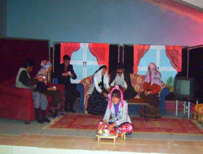 MURAT KARASU - Hamur Lisesi Öğrencilerinden Şiir Dinletisi