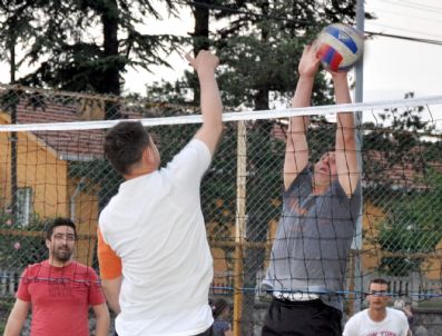OSMAN EKŞI - Kdz. Ereğli'de Voleybol Turnuvası