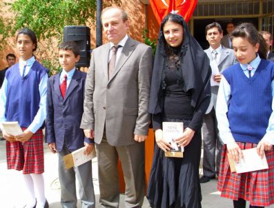 FEVZI BUDAK - Kitap Okudu, Ödül Aldılar