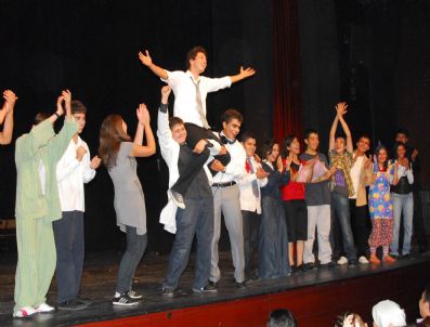 ALI RıZA ÇALıŞıR - Lise Öğrencilerinden Ah Şu Gençler Oyunu