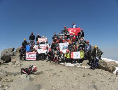 TÜRKIYE DAĞCıLıK FEDERASYONU - Ödemişli Dağcılar Hasan Dağı Zirvesi'nde