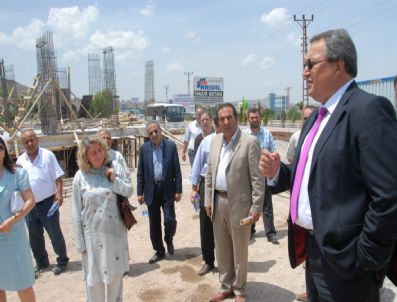 HASAN ÜNVER - Ünver, Belediye Meclis Üyelerine Yatırım Merkezlerini Gezdirdi