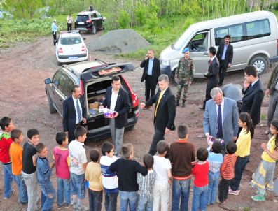 HÜSEYIN DEMIRBAŞ - Vali Karaloğlu'ndan Akyürek Ailesine Taziye Ziyareti