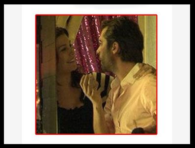 DENİZ AKKAYA - Deniz Akkaya ve Efe Önbilgin sarmaş dolaş