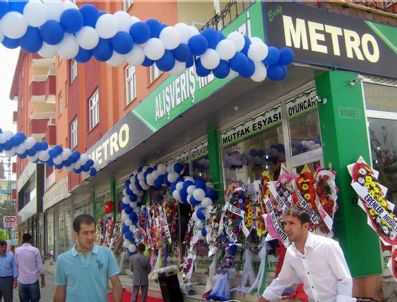 FERHAT KURTOĞLU - Erciş'te Alışveriş Merkezi Açılışı