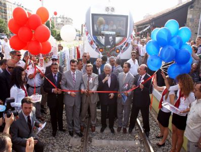 İzmir-nazilli Demiryolu Hattı 140 Yıl Sonra Yenilendi