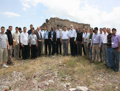 ZEKAI ERDEM - Yabancı İş Adamları Pasinler'e Çıkarma Yaptı