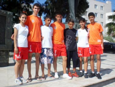 NIHAT NALBANT - Ayvalık'lı Atletlerden Önemli Başarı