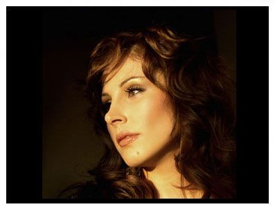 FUNDA ARAR - Funda Arar'ın gözyaşları şehitler için