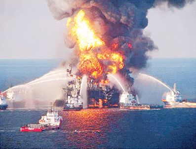 Günde 100 bin varil petrol denize akıyor