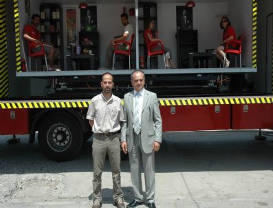 NASUH MAHRUKI - 'Hayata Devam Türkiye' Afet Eğitim Tır'ı Adana'da