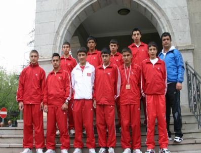 Nevşehirli Boksörlerin Başarısı