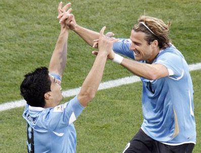 EDINSON CAVANI - Meksika ve Uruguay gruptan çıkmayı başardı