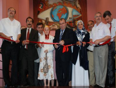 İRFAN KENANOĞLU - Mermek'te Yıl Sonu Sergisi Açıldı