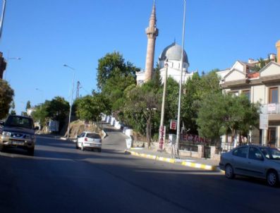 HASAN BÜLENT TÜRKÖZEN - Ayvalık'ın Trafik Sorununa Bilimsel İlk Neşter