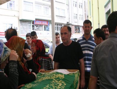 SELAHATTİN KARAAHMETOĞLU - Görele Belediyesi Basın Ve Halkla İlişkiler Müdürü Türk'ün Acı Günü