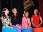 Öğretmenlerden Tiyatro Gösterisi