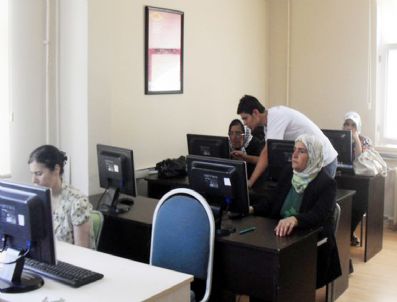 KARAHISAR - Teknosa'dan Kadınlara Ücretsiz Bilgisayar Kursu