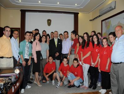 NECMETTIN YALıNALP - Vali Vekili Yalınalp, Makedonyalı Öğrencileri Ağırladı