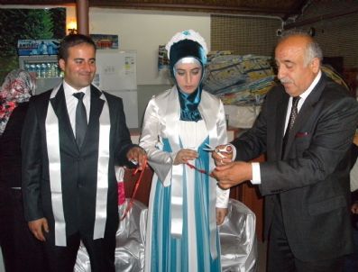 YUKARıDAMLALı - Ballı'nın Mutlu Günü