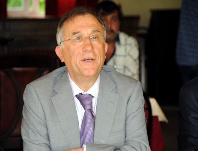 ZIYA HALIS - Eski Bakan Genel Af İstedi