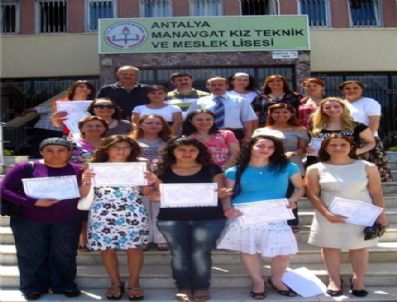 İBRAHIM TÜRKOĞLU - Halk Eğitim'den 11 Dalda Yaz Kursu