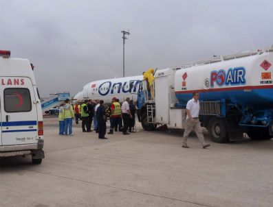 ONUR AIR - Atatürk Havalimanı'nda Korkutan Kaza