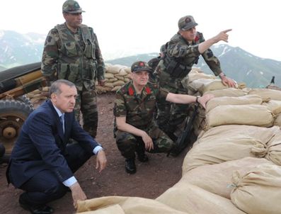 GEDIKTEPE - Ayakta durmaları tehlikeliydi