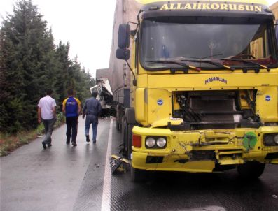 Balıkesir'de Kamyon Faciası: 2 Ölü, 6 Yaralı