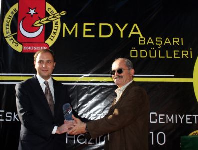 KADIR ÇALıŞıCı - İha Muhabiri Özden'e Birincilik Ödülü