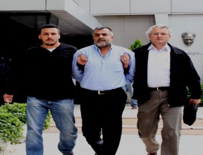 Parktaki Maganda Cinayetinin Zanlısı Boyacı Kılığındaki Polislerce Yakalandı