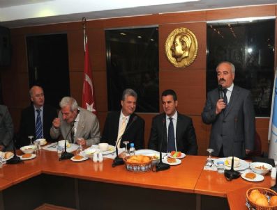 TÜRKIYE DEĞIŞIM HAREKETI - Tdh Biga İlçe Başkanından Sarıgül'e Tepki...