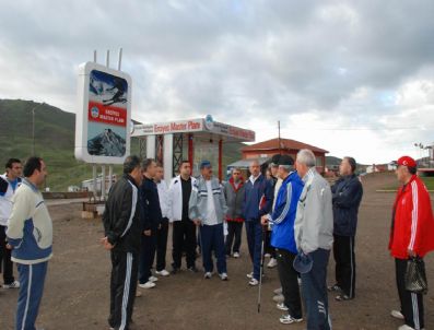 KıRANARDı - Başkan Özhaseki, Temel Atma Töreni Öncesi Hazırlıkları İnceledi