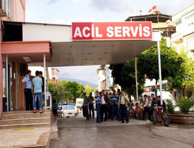 ALI ÜLKER - Nazilli'de Trafik Kazası: 6 Yaralı