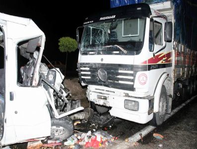TOPAKLı - Nevşehir'de Feci Kaza: 3 Ölü, 6 Yaralı