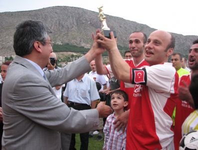 HAKAN KUBALı - Valilik Kupasını Esnafspor Kazandı