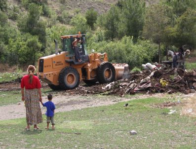 CAFER ÖZDEMIR - Amasya Belediyesi'nden Roman Vatandaşlara Yardım Eli