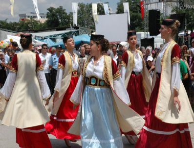 ZÜLFÜ LİVANELİ - Eşme'de Festival Heyecanı Devam Ediyor