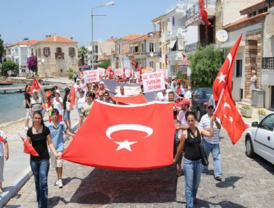 İBRAHIM ÖZEN - Foça Terörü Lanetledi