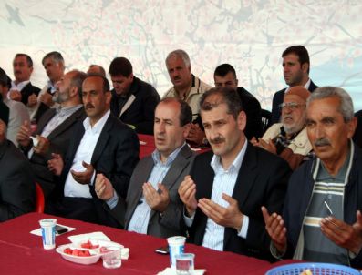 İLHAN EREN - Koyulhisar'da Kur'an Tilaveti Ve Mevlit Programı Düzenlendi