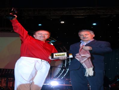 FUAT SAKA - Megastar'dan 'Madenci' Şarkısı